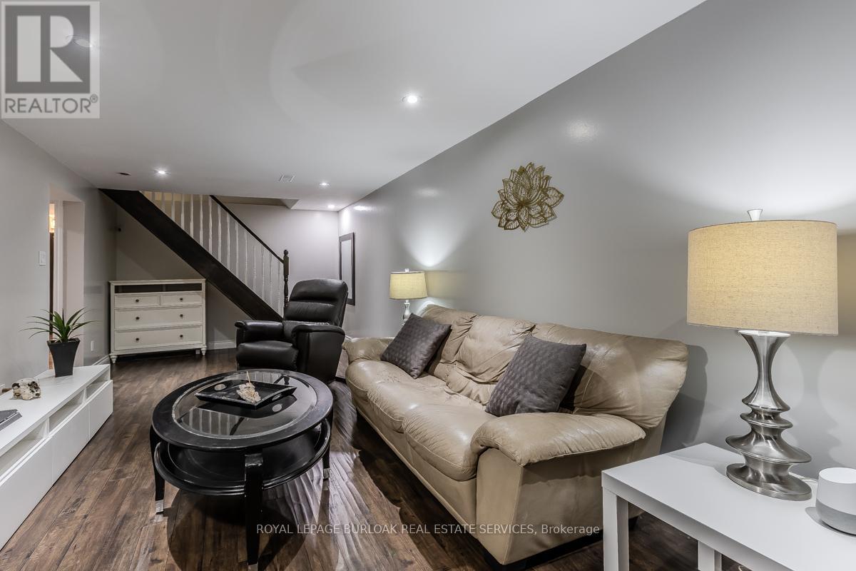 Photo 2 of 5253 Bromley Road, Burlington ON