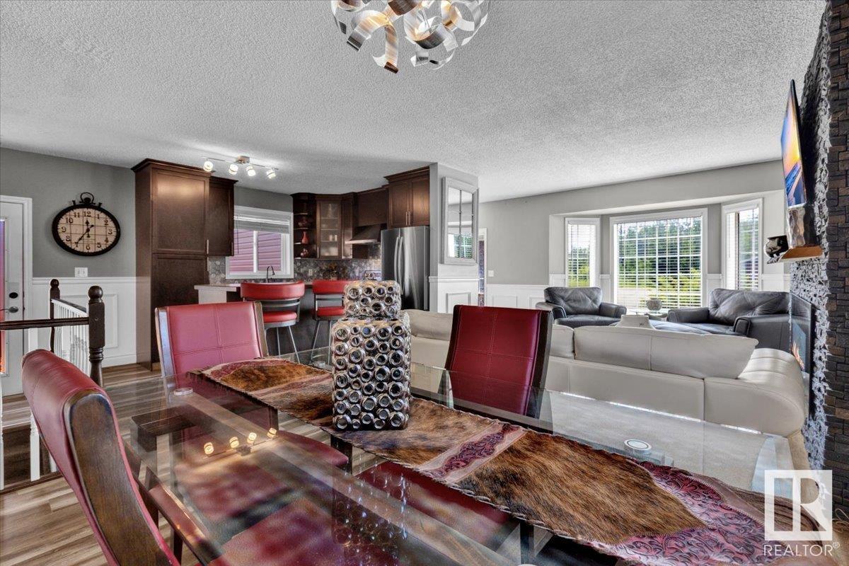Photo 10 of 56 Lunnon Dr, Gibbons AB