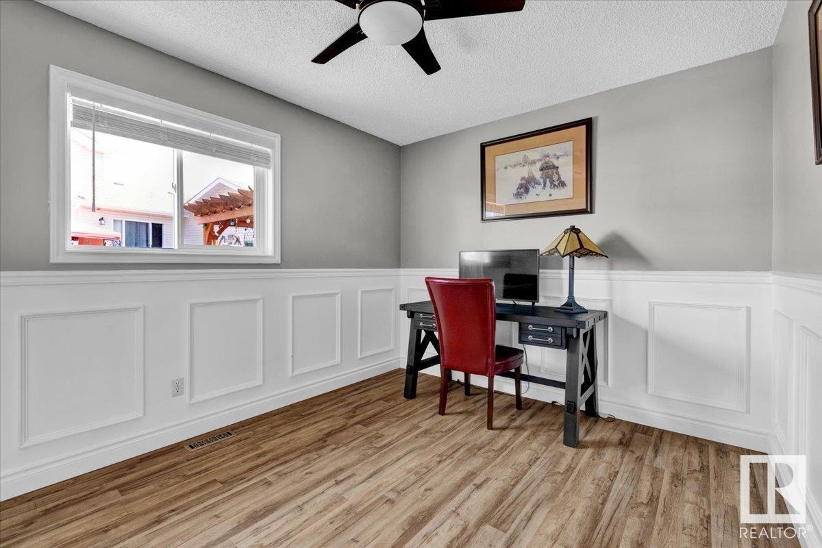 Photo 46 of 56 Lunnon Dr, Gibbons AB