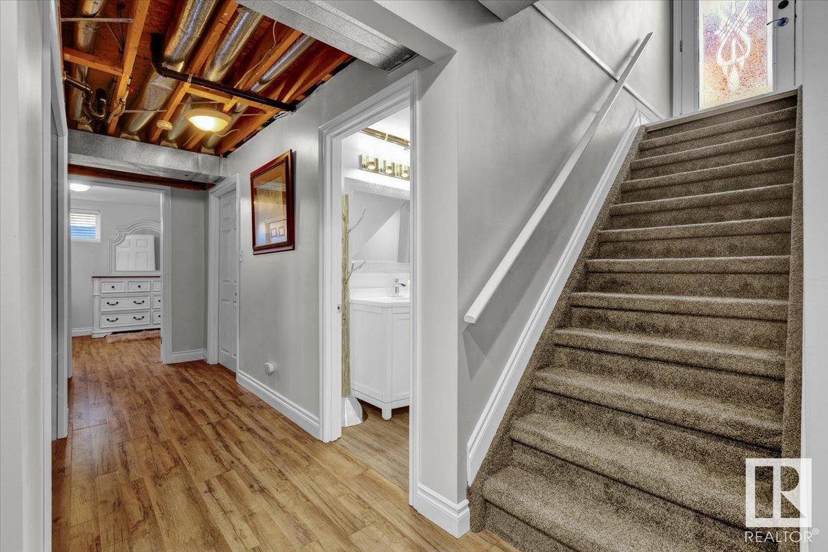 Photo 5 of 56 Lunnon Dr, Gibbons AB