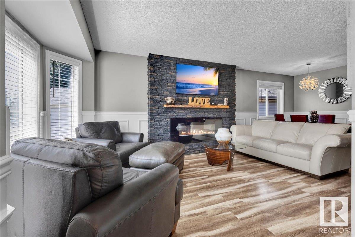 Photo 47 of 56 Lunnon Dr, Gibbons AB