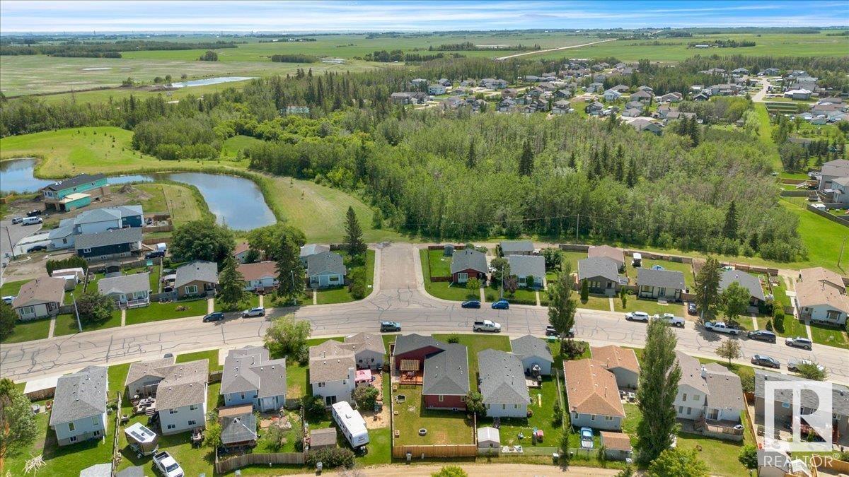 Photo 24 of 56 Lunnon Dr, Gibbons AB