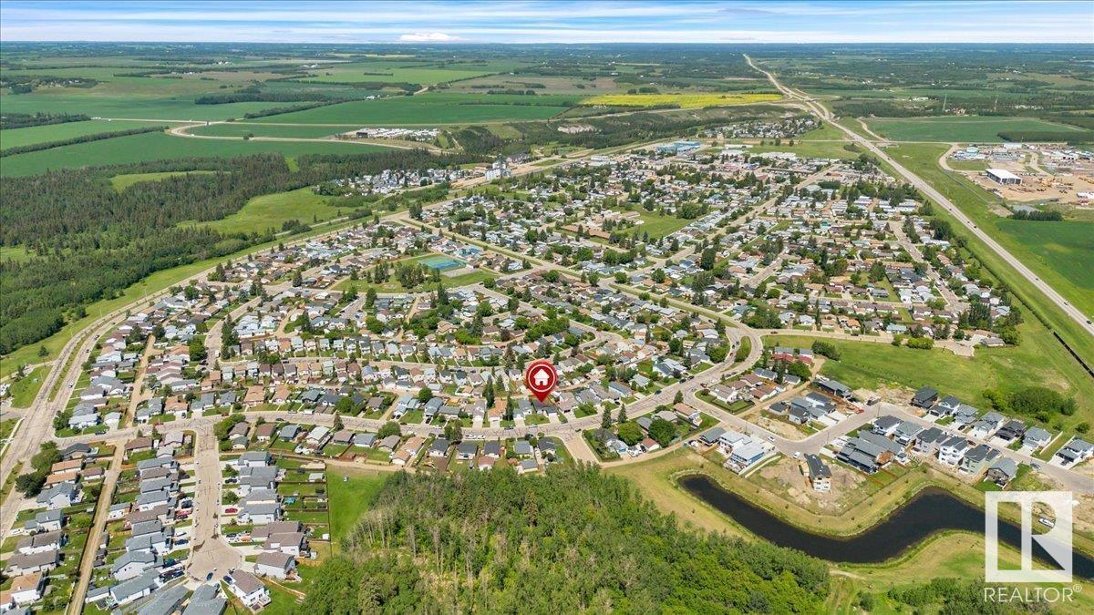 Photo 33 of 56 Lunnon Dr, Gibbons AB