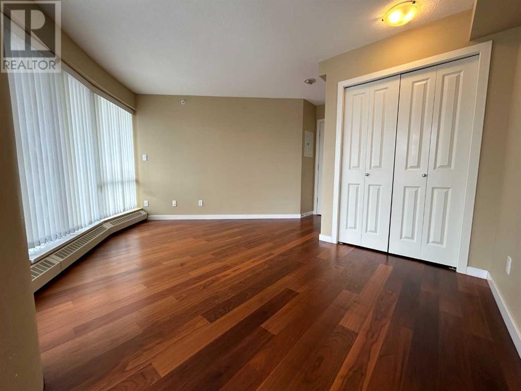 Single Family House for Sale in    Avenue SW Downtown West End Calgary 