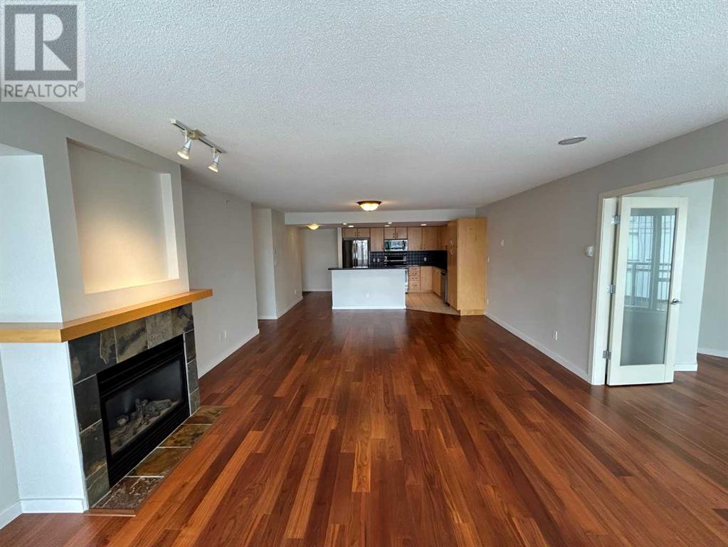 Single Family House for Sale in    Avenue SW Downtown West End Calgary 