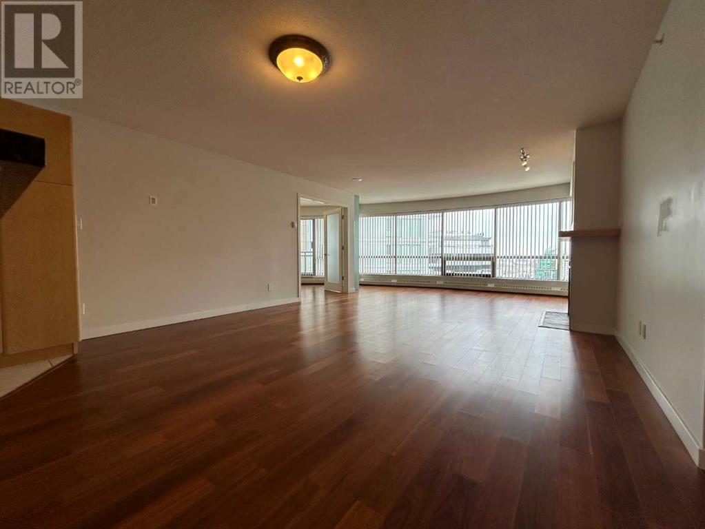 Single Family House for Sale in    Avenue SW Downtown West End Calgary 
