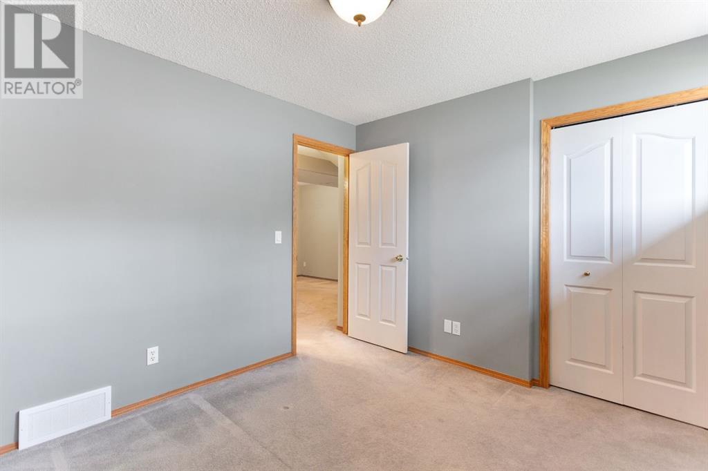 Single Family House Bi-level for Sale in  Hidden Ranch Road Hidden Valley Calgary 
