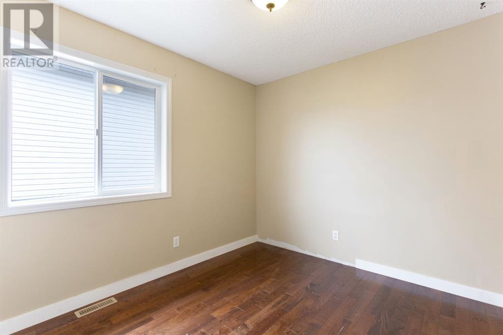 Single Family House Bi-level for Sale in  Hidden Ranch Road Hidden Valley Calgary 