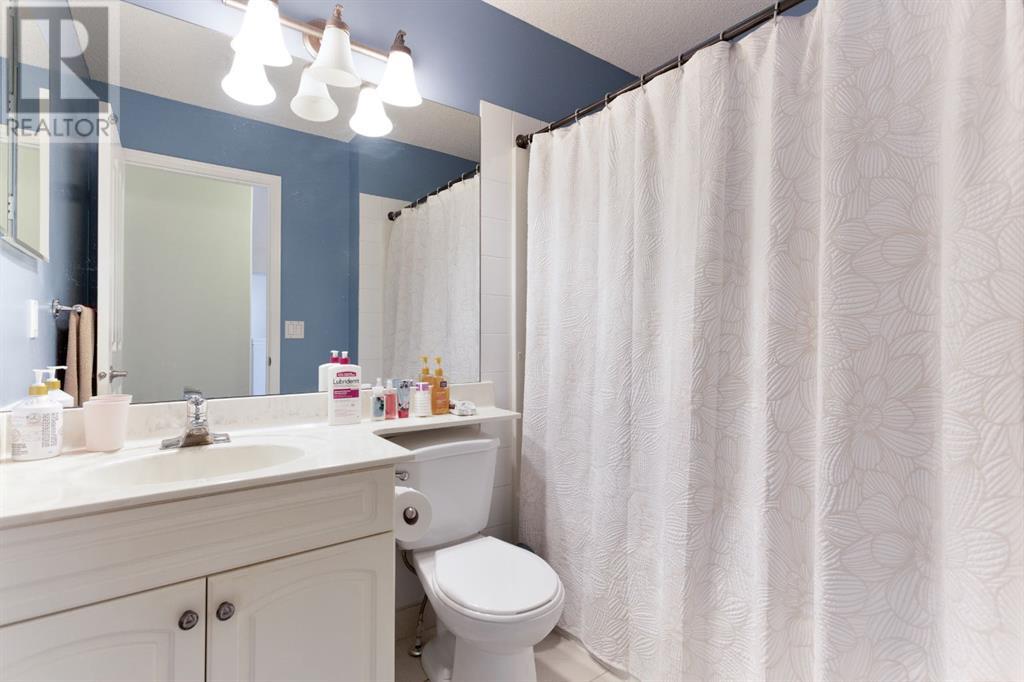 Single Family House Bi-level for Sale in  Hidden Ranch Road Hidden Valley Calgary 