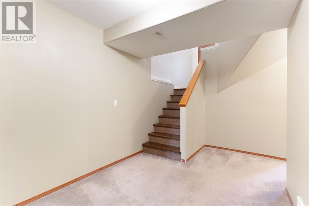 Single Family House Bi-level for Sale in  Hidden Ranch Road Hidden Valley Calgary 
