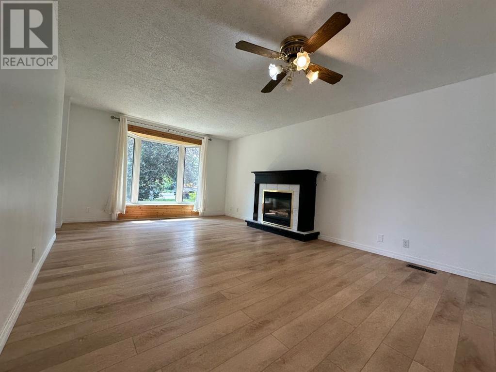 Single Family House Bungalow for Sale in  Macewan Drive NW MacEwan Glen Calgary 