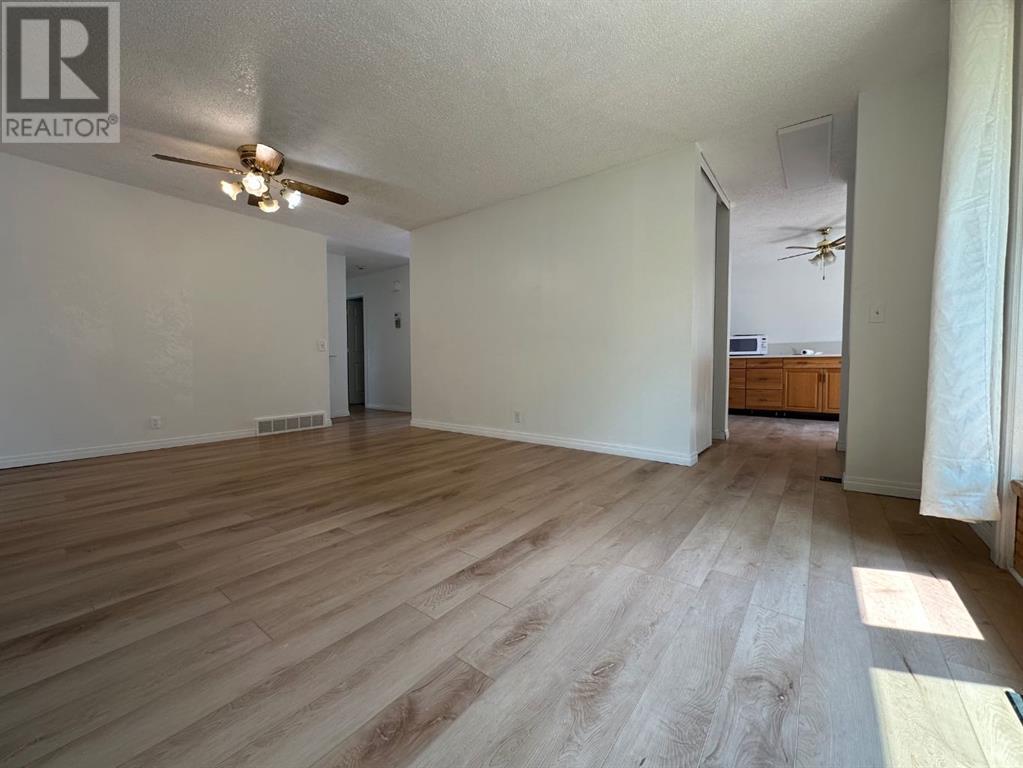 Single Family House Bungalow for Sale in  Macewan Drive NW MacEwan Glen Calgary 