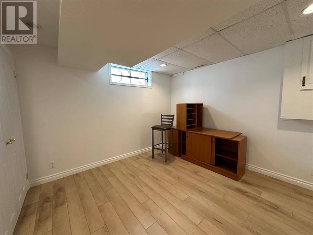 Single Family House Bungalow for Sale in  Macewan Drive NW MacEwan Glen Calgary 