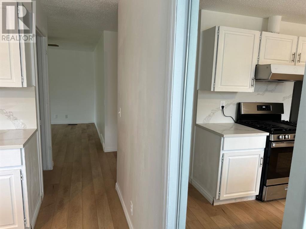 Single Family House Bungalow for Sale in  Macewan Drive NW MacEwan Glen Calgary 