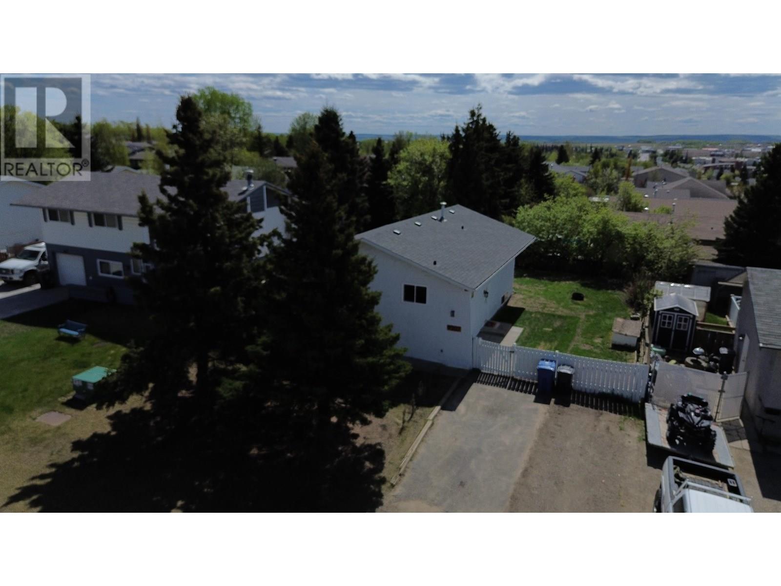 Photo 2 of 9207 99 Avenue, Fort St John BC