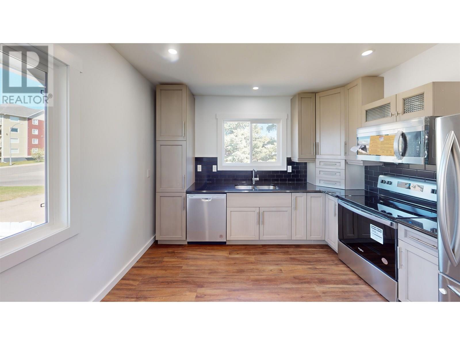 Photo 6 of 9207 99 Avenue, Fort St John BC