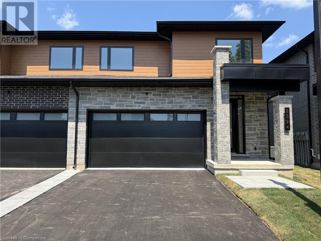 Photo 22 of 2154 Walkers Line Unit 4, Burlington ON