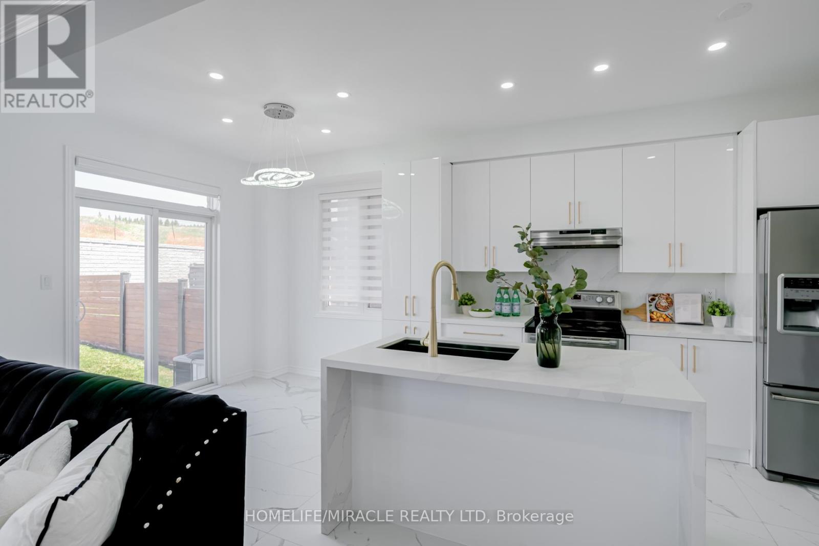 Photo 42 of 69 Sutcliffe Way, New Tecumseth ON