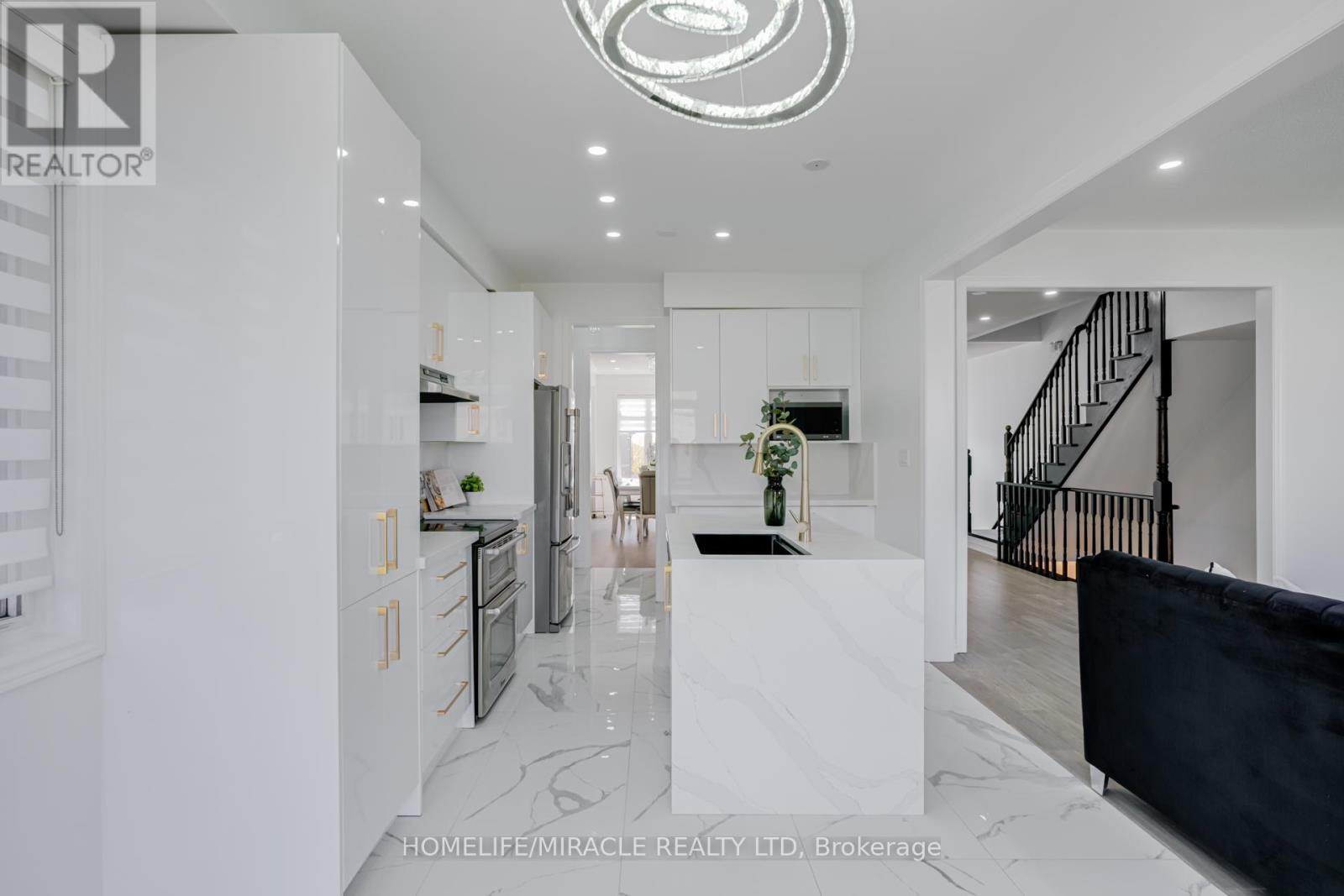 Photo 49 of 69 Sutcliffe Way, New Tecumseth ON