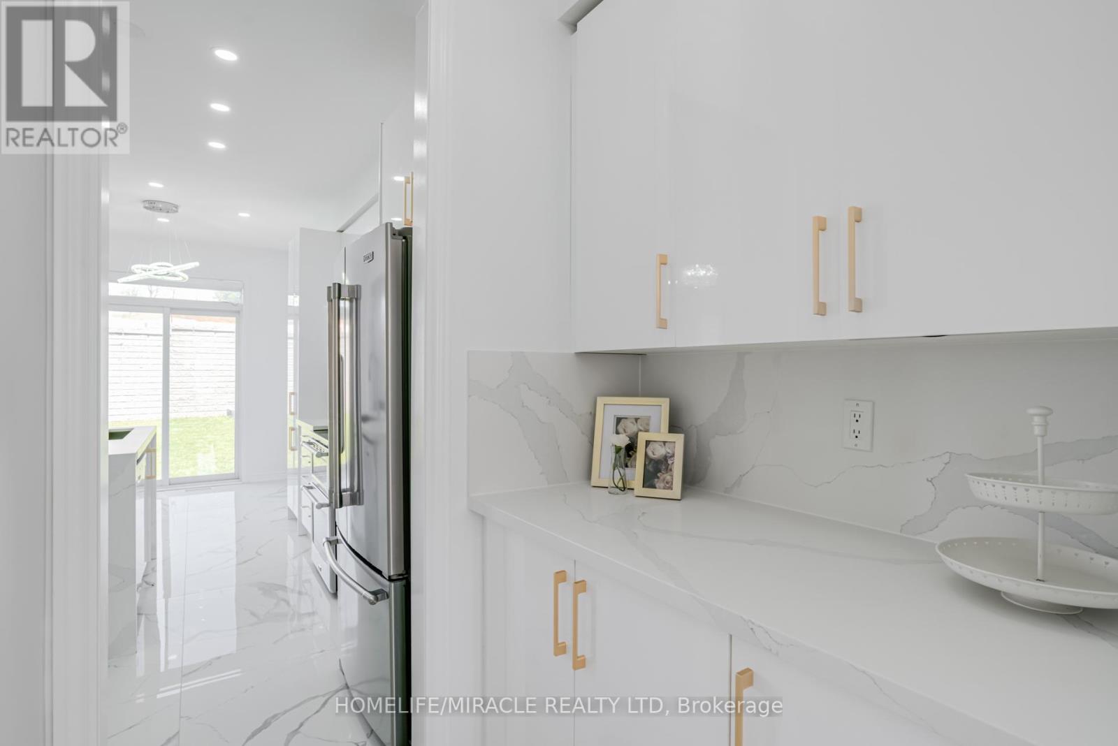 Photo 34 of 69 Sutcliffe Way, New Tecumseth ON