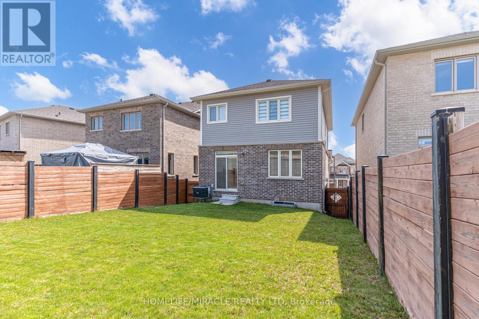 Photo 29 of 69 Sutcliffe Way, New Tecumseth ON