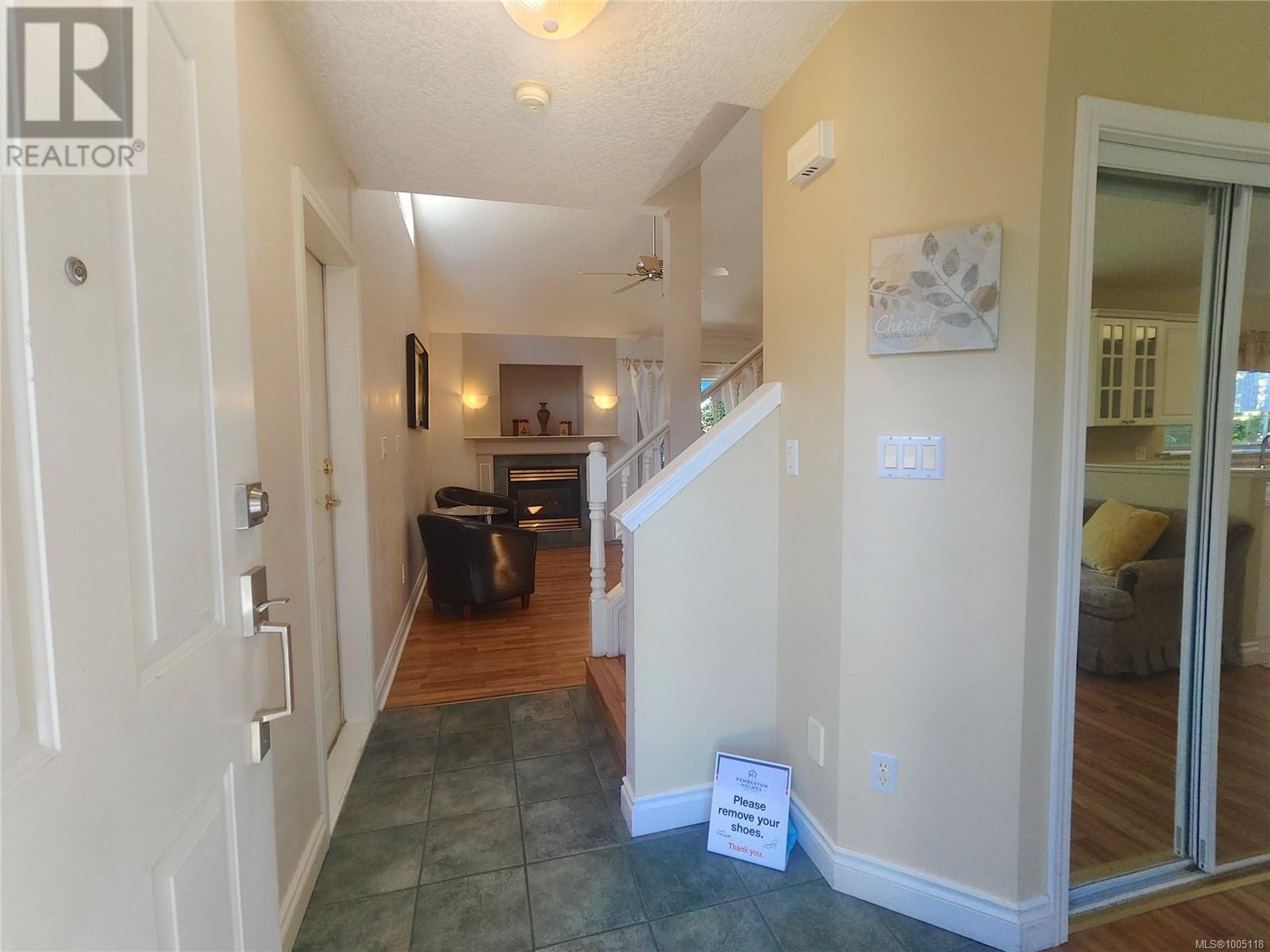 #2 1809 MCKENZIE AVE - Image 2