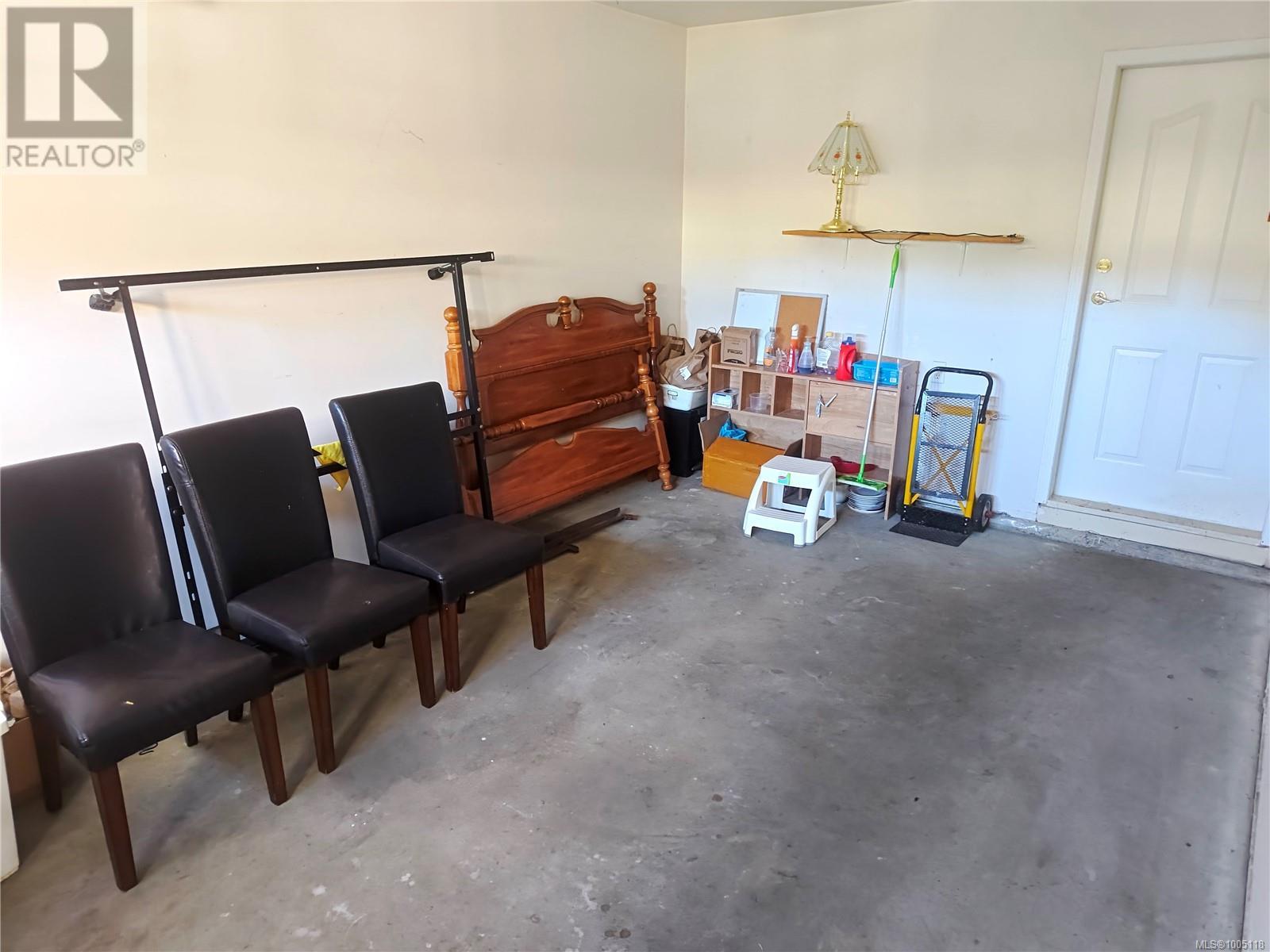#2 1809 MCKENZIE AVE - Image 25