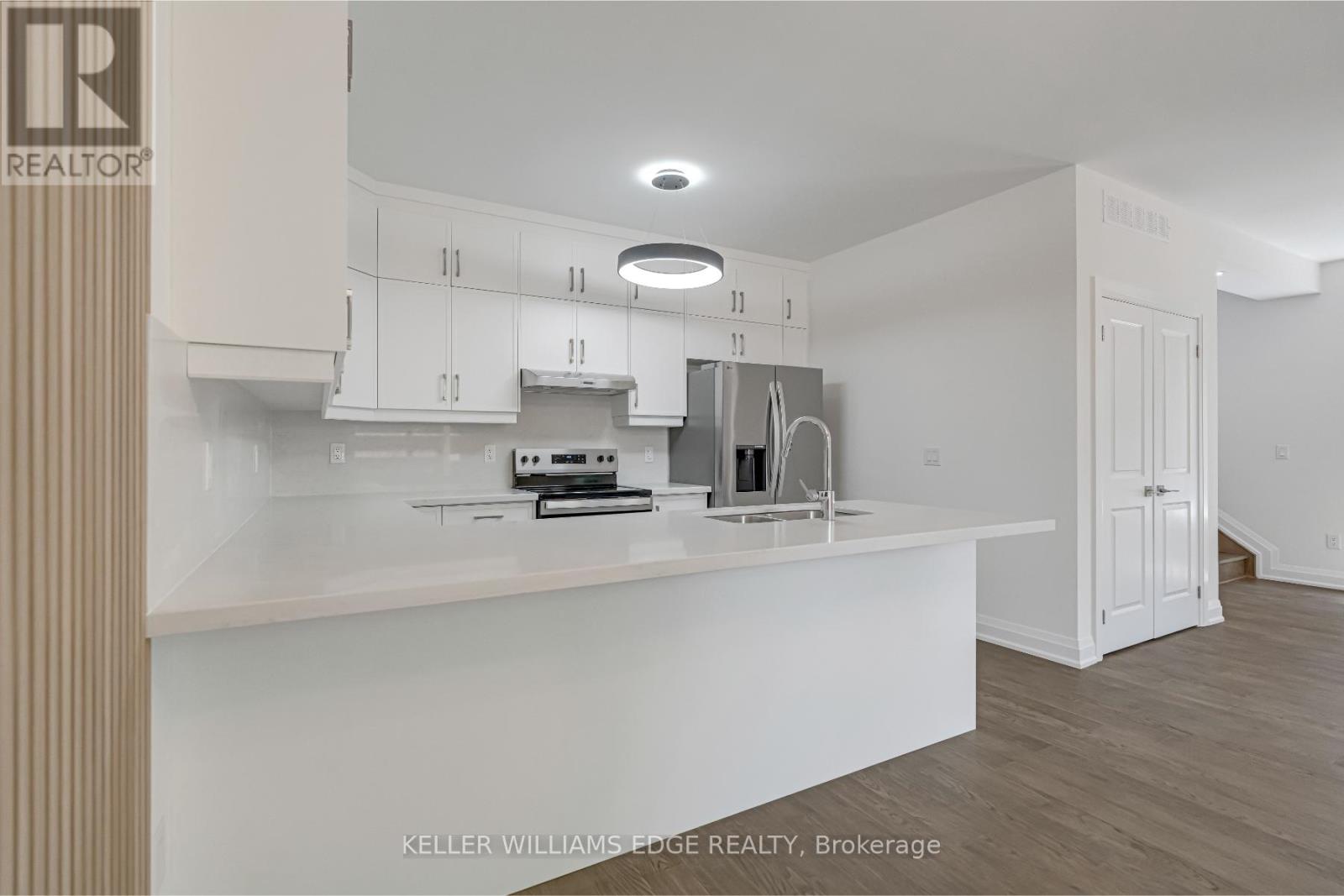 Photo 10 of 6 2154 Walkers Line, Burlington ON
