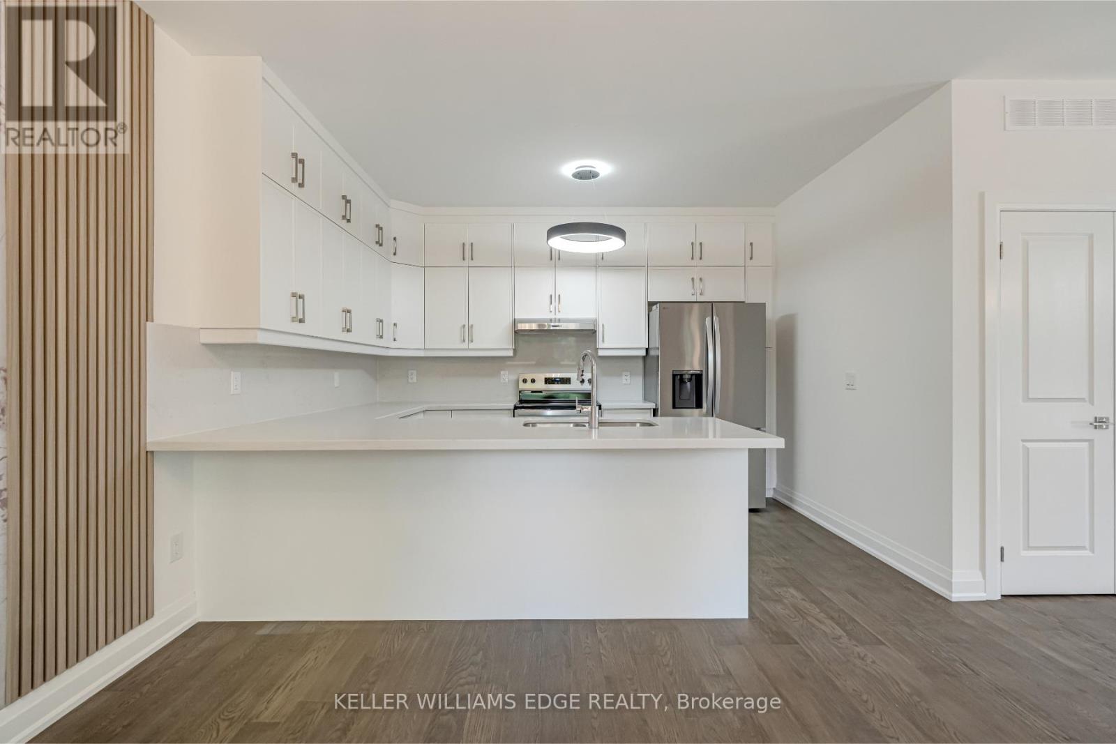 Photo 9 of 6 2154 Walkers Line, Burlington ON