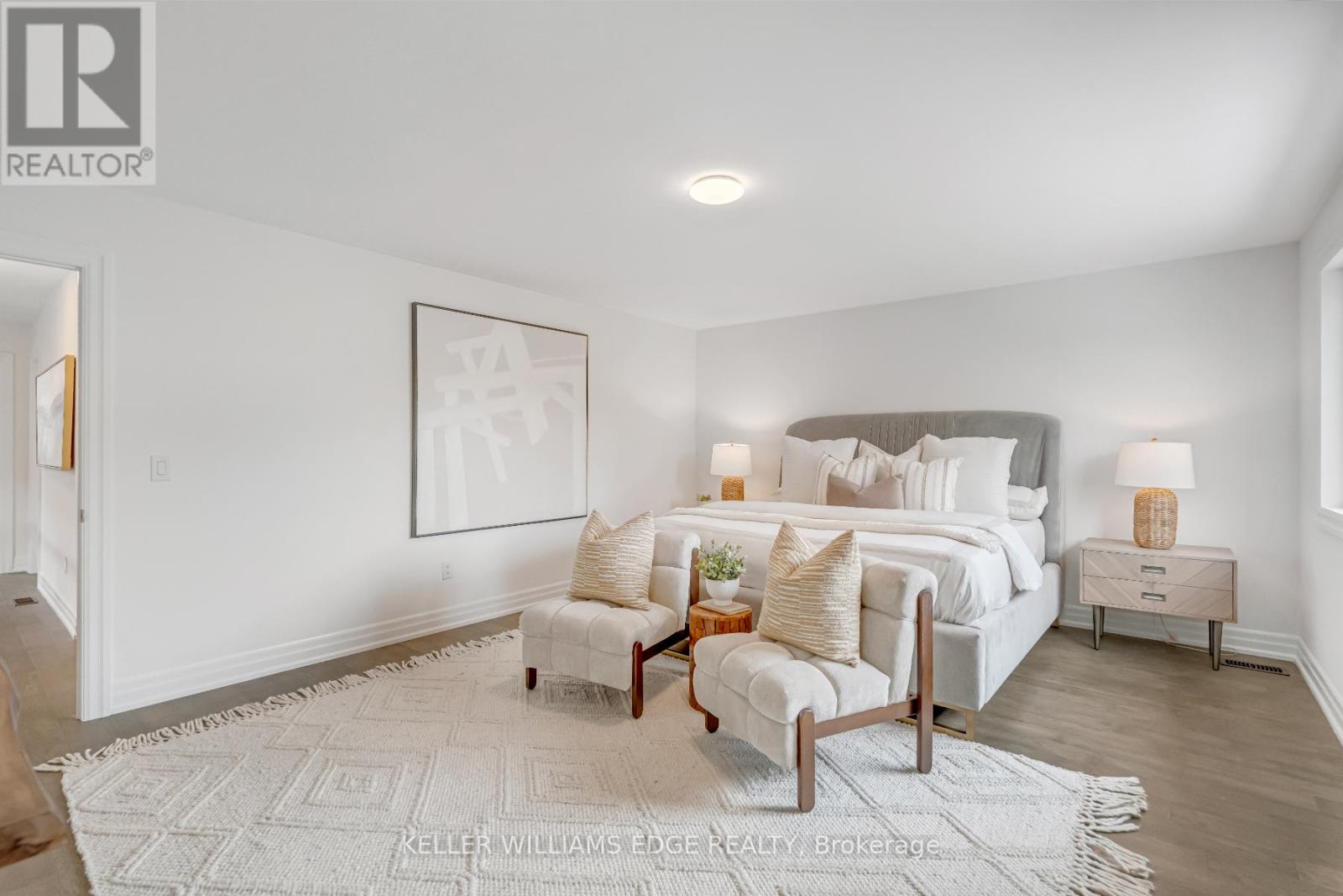 Photo 4 of 7 2154 Walkers Line, Burlington ON