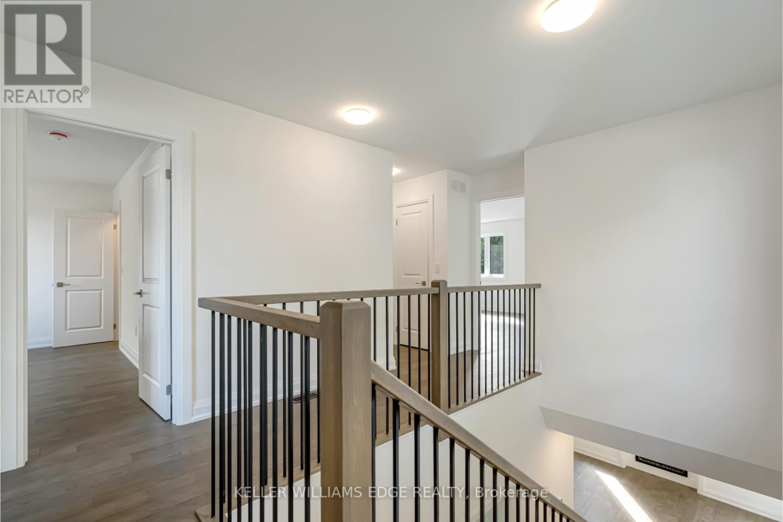 Photo 31 of 1 2154 Walkers Line, Burlington ON