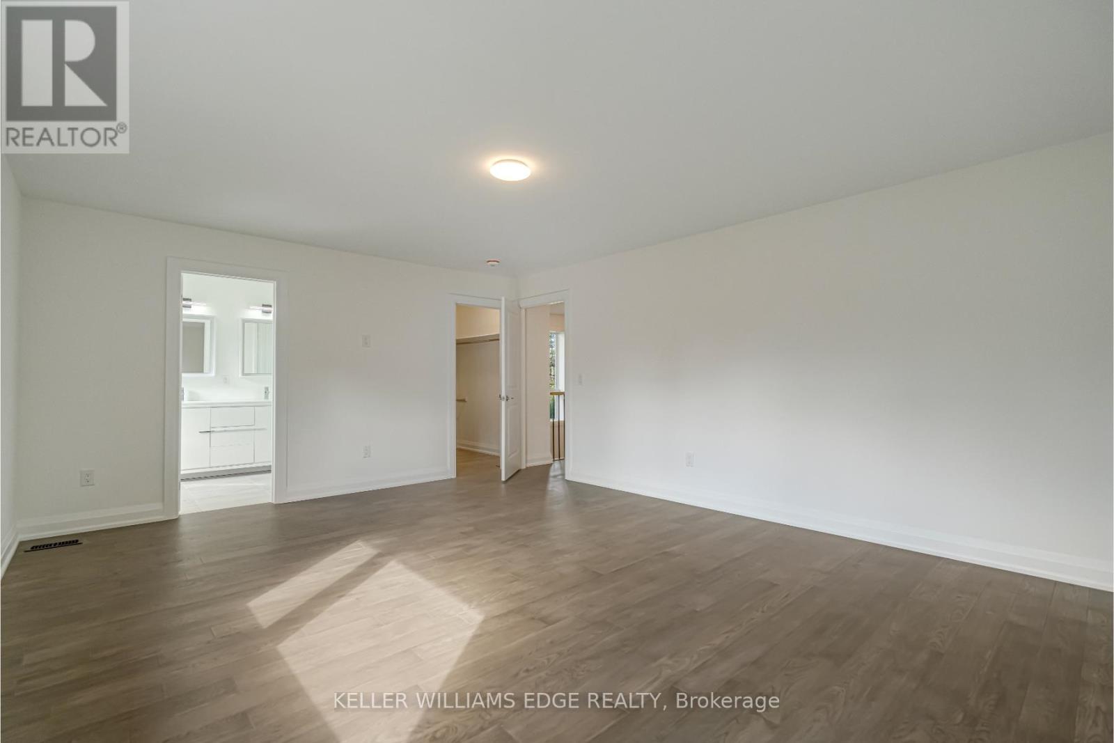 Photo 8 of 1 2154 Walkers Line, Burlington ON
