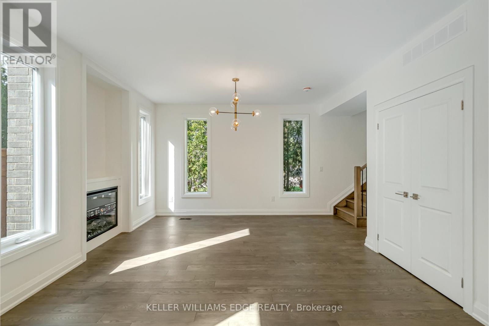 Photo 14 of 1 2154 Walkers Line, Burlington ON