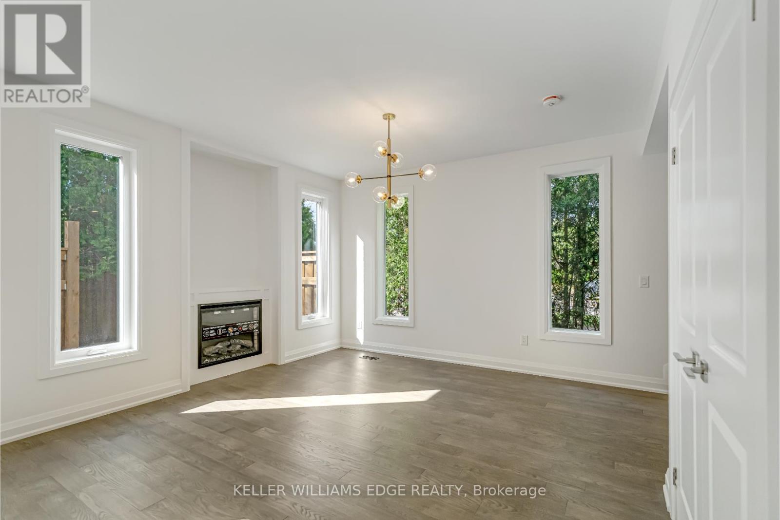 Photo 32 of 1 2154 Walkers Line, Burlington ON