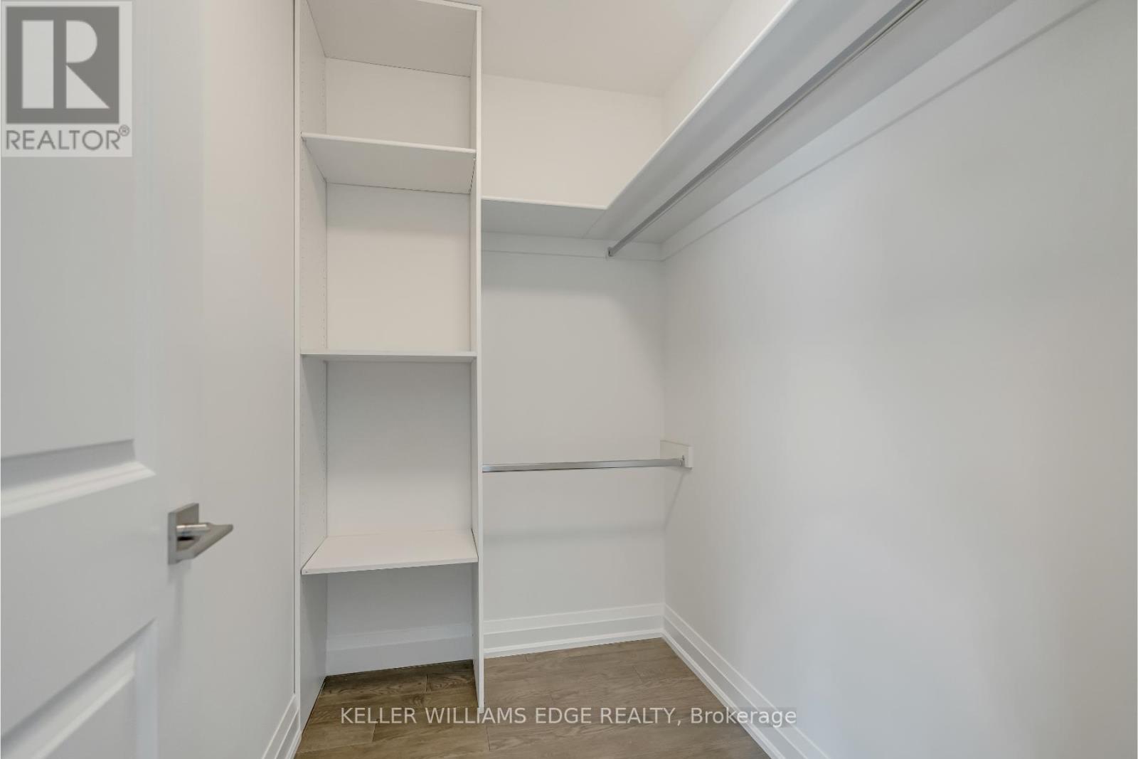 Photo 3 of 1 2154 Walkers Line, Burlington ON
