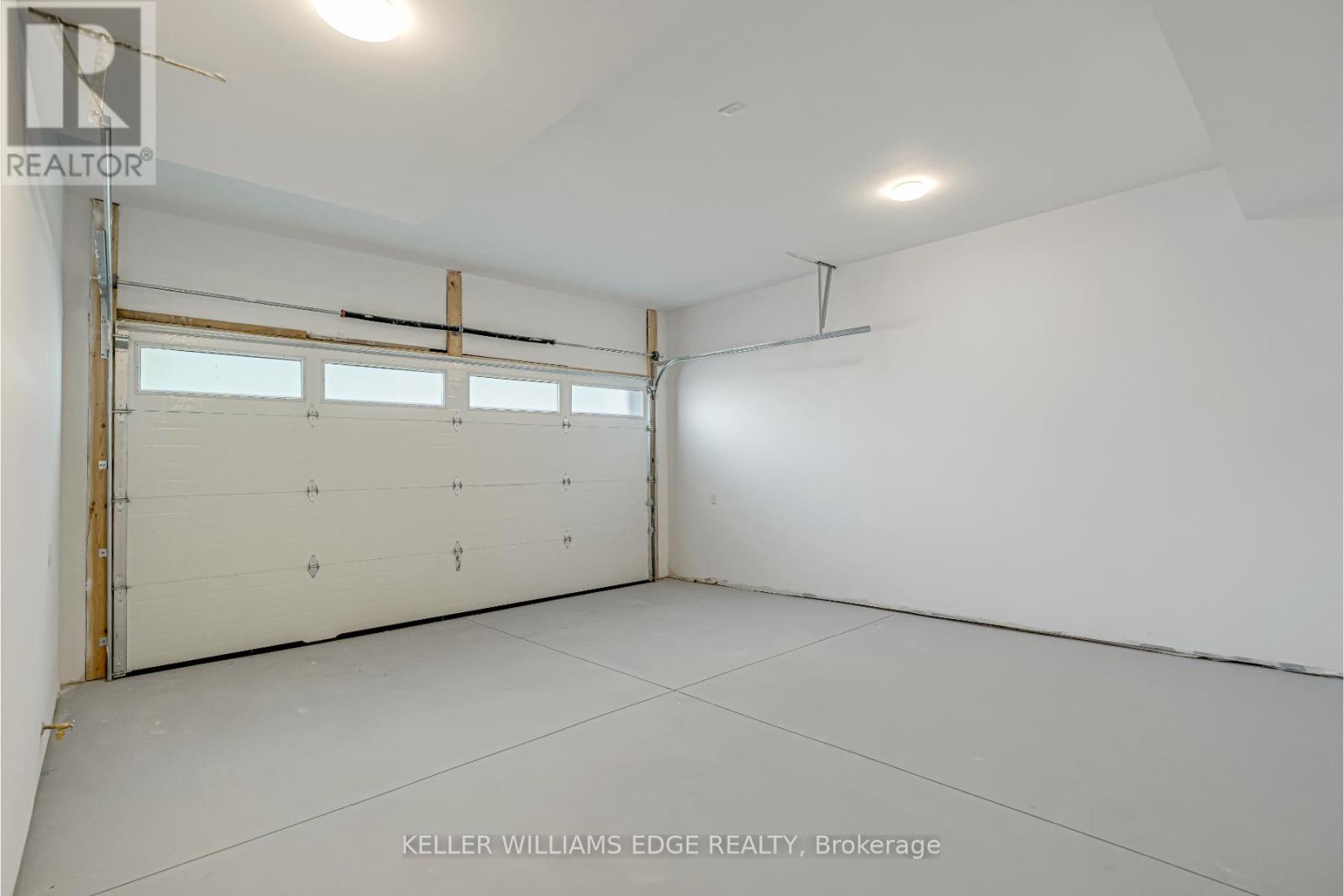Photo 11 of 1 2154 Walkers Line, Burlington ON