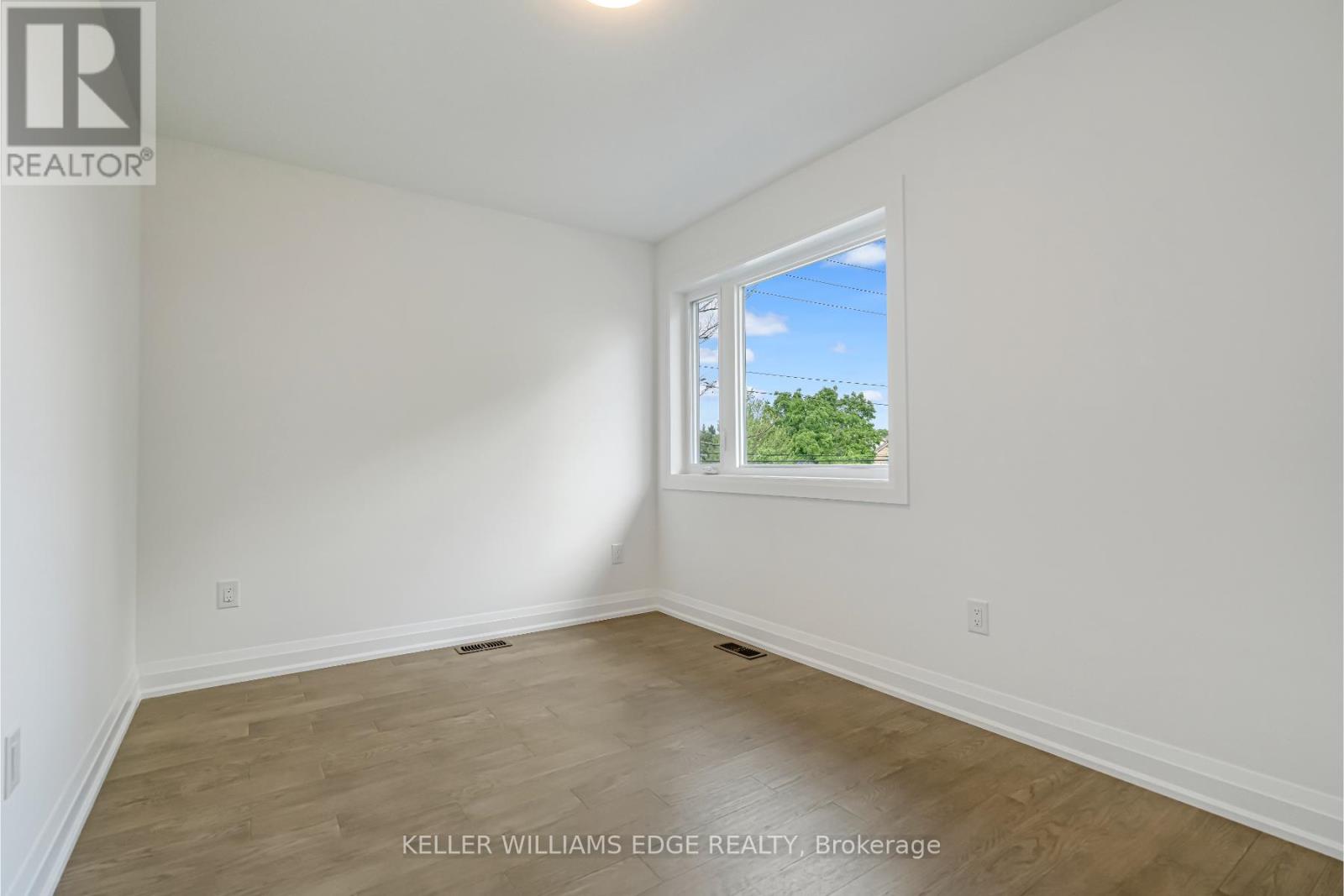 Photo 24 of 1 2154 Walkers Line, Burlington ON