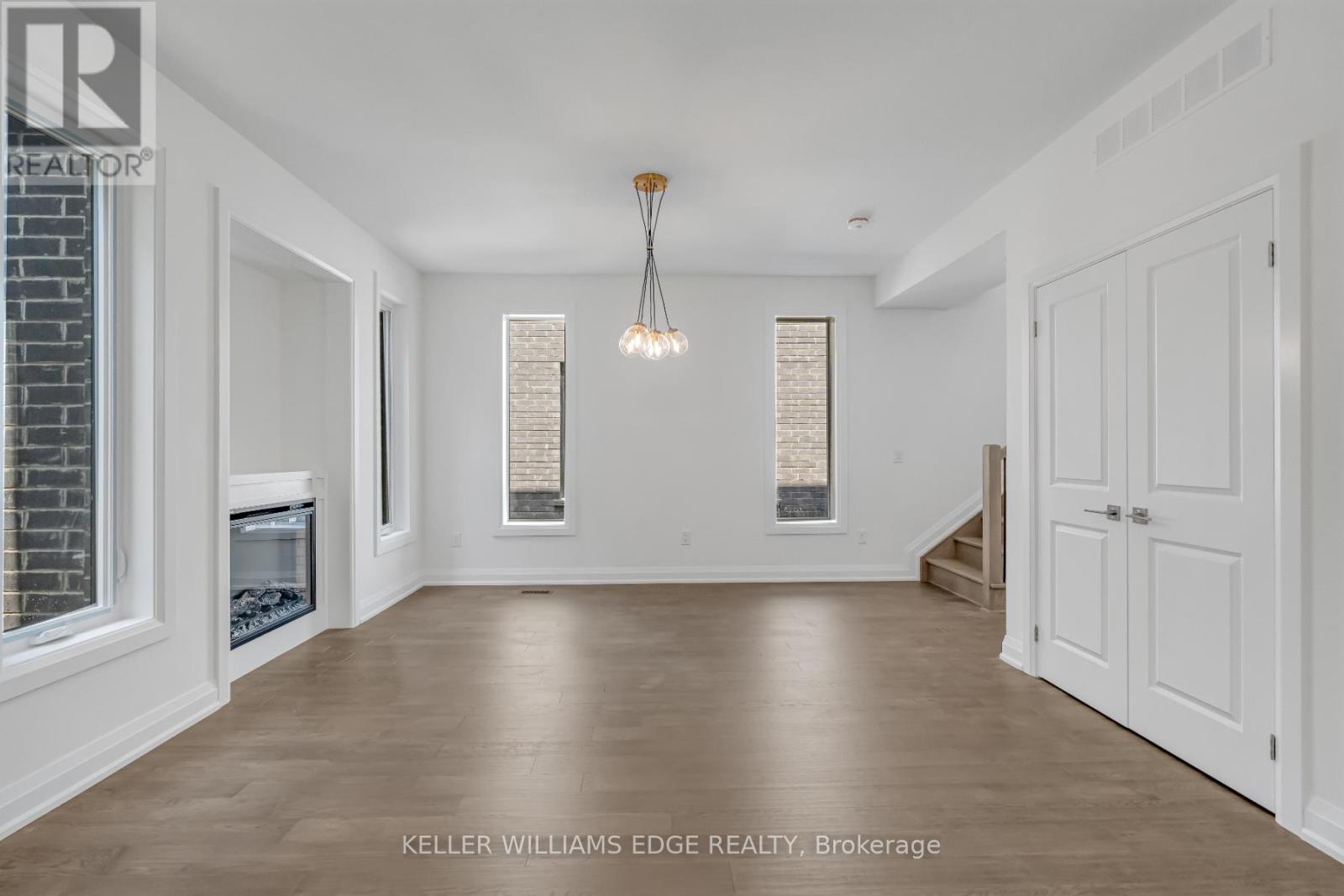 Photo 14 of 4 2154 Walkers Line, Burlington ON