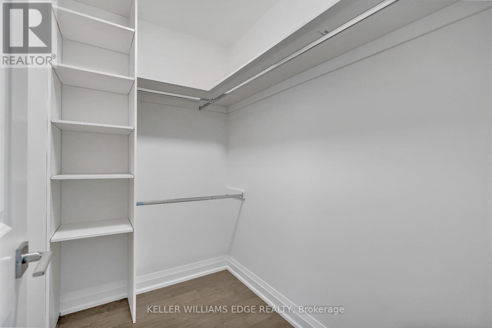 Photo 9 of 4 2154 Walkers Line, Burlington ON