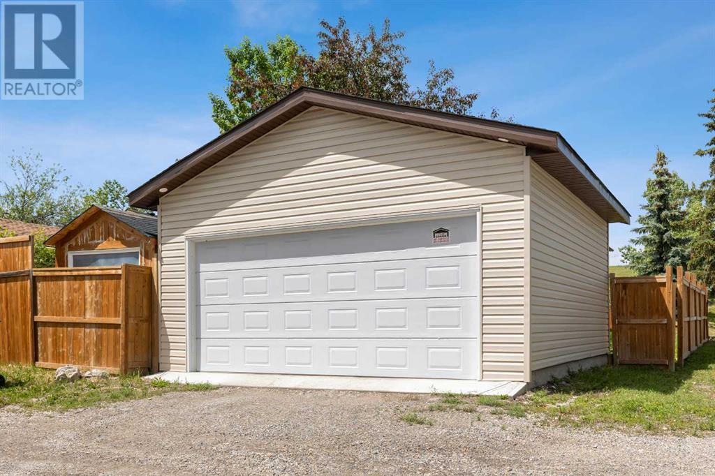 Single Family House Bi-level for Sale in  Ranchero Rise NW Ranchlands Calgary 