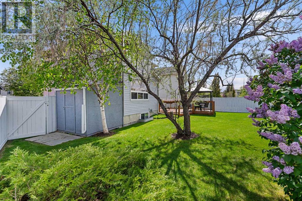 390 Somerside Park SW, Calgary, Alberta