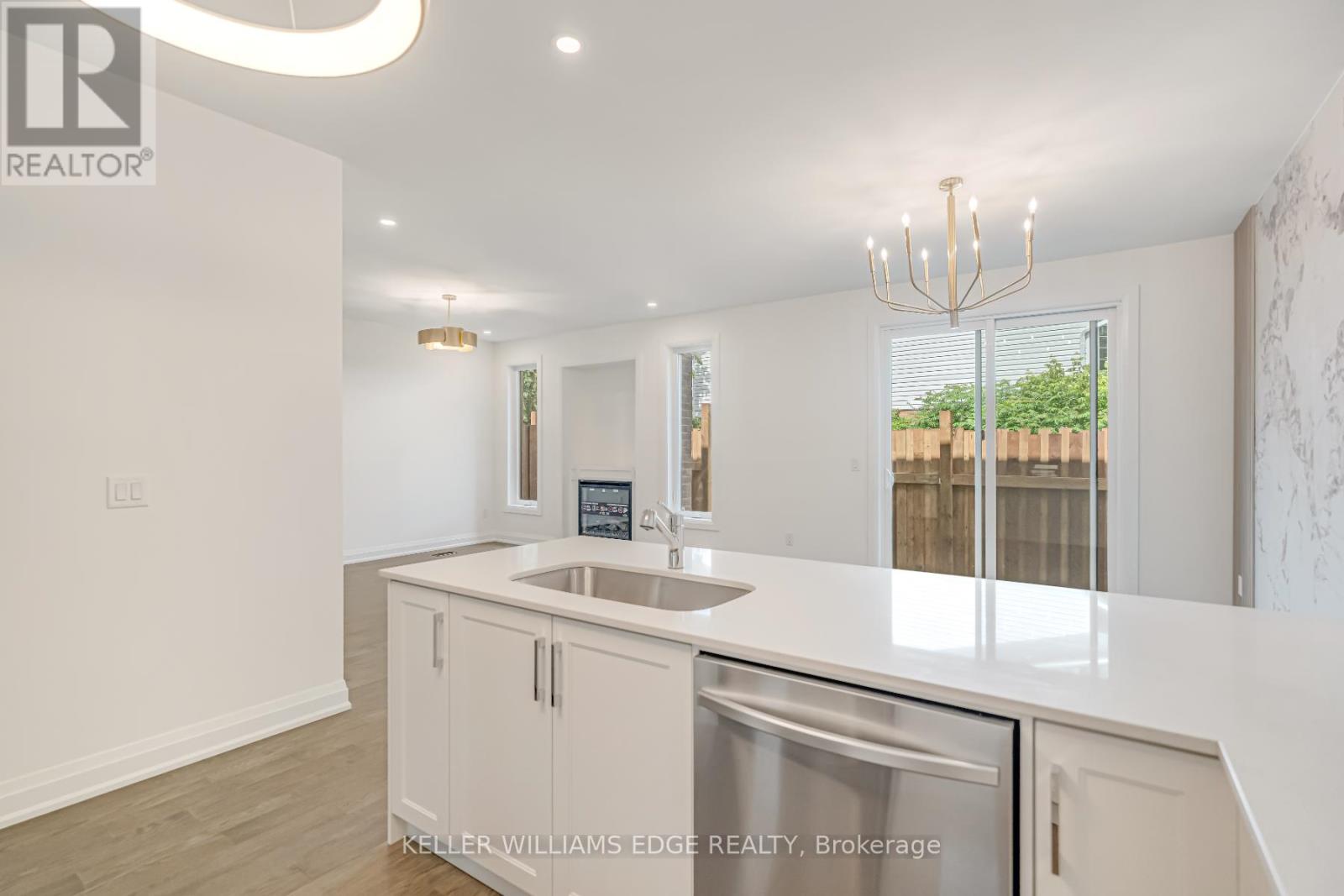Photo 15 of 8 2154 Walkers Line, Burlington ON