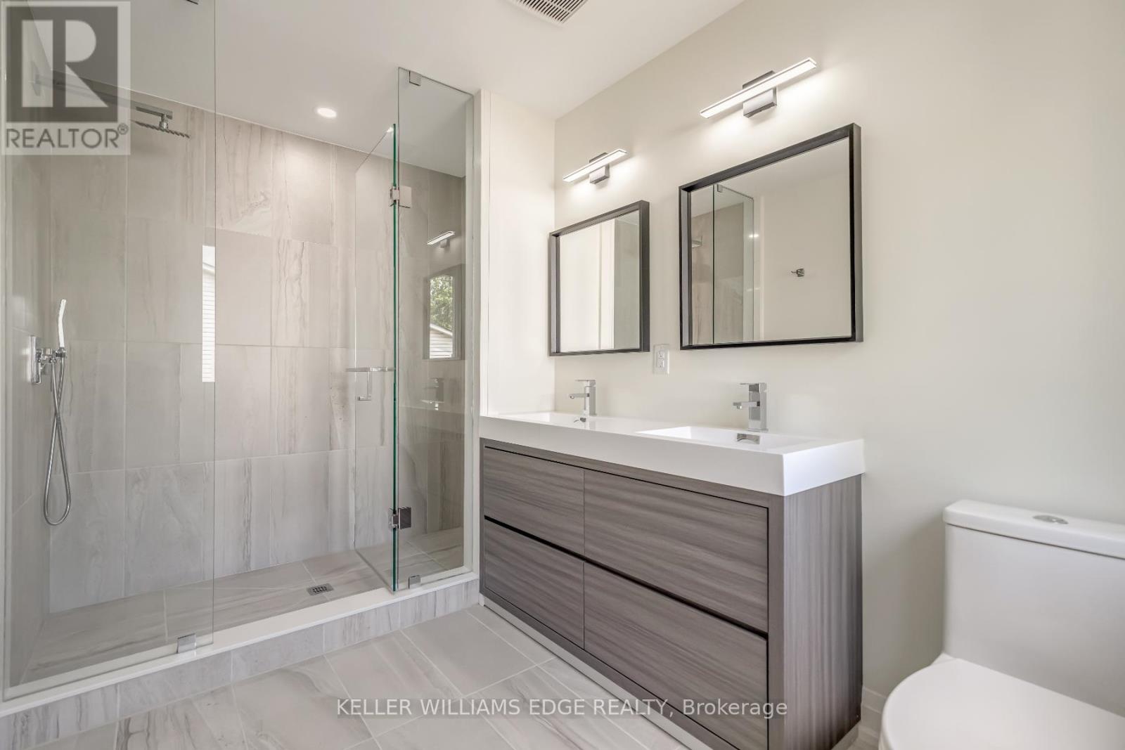 Photo 6 of 8 2154 Walkers Line, Burlington ON