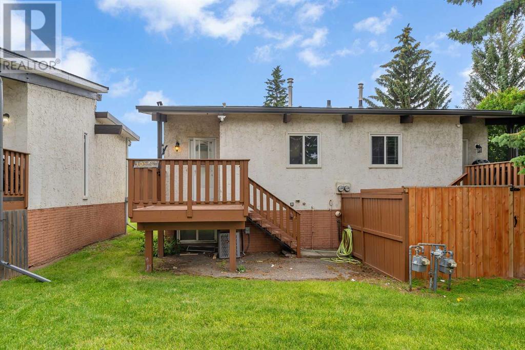 Single Family House Bi-level for Sale in  Pinemont Bay NE Pineridge Calgary 