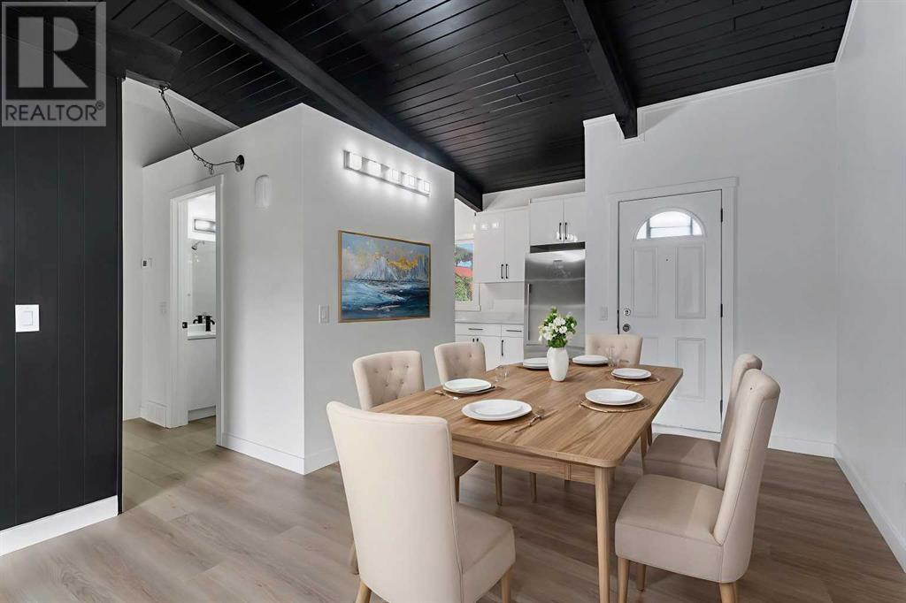 Single Family House Bi-level for Sale in  Pinemont Bay NE Pineridge Calgary 