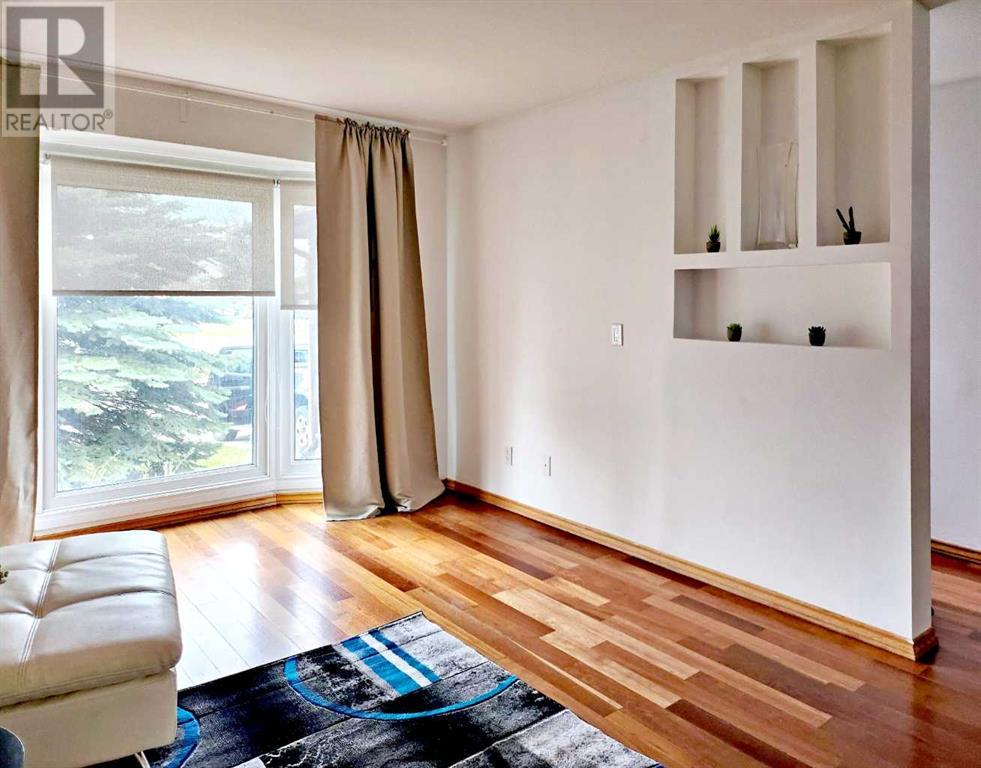 Single Family House for Sale in  Woodmont Way SW Woodbine Calgary 