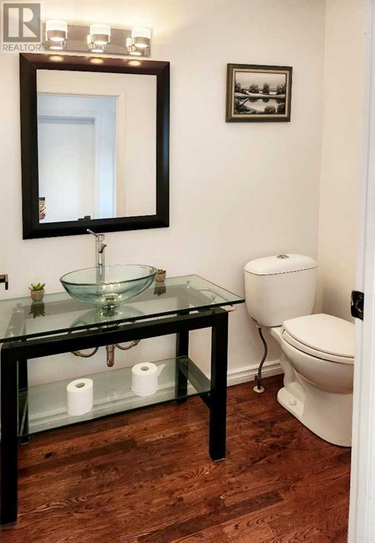Single Family House for Sale in  Woodmont Way SW Woodbine Calgary 