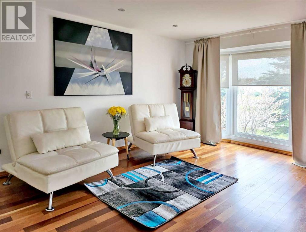 Single Family House for Sale in  Woodmont Way SW Woodbine Calgary 