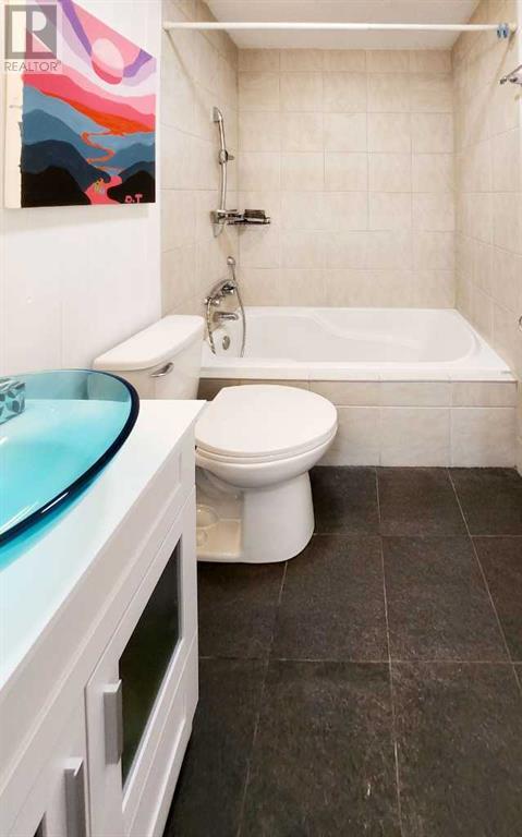 Single Family House for Sale in  Woodmont Way SW Woodbine Calgary 