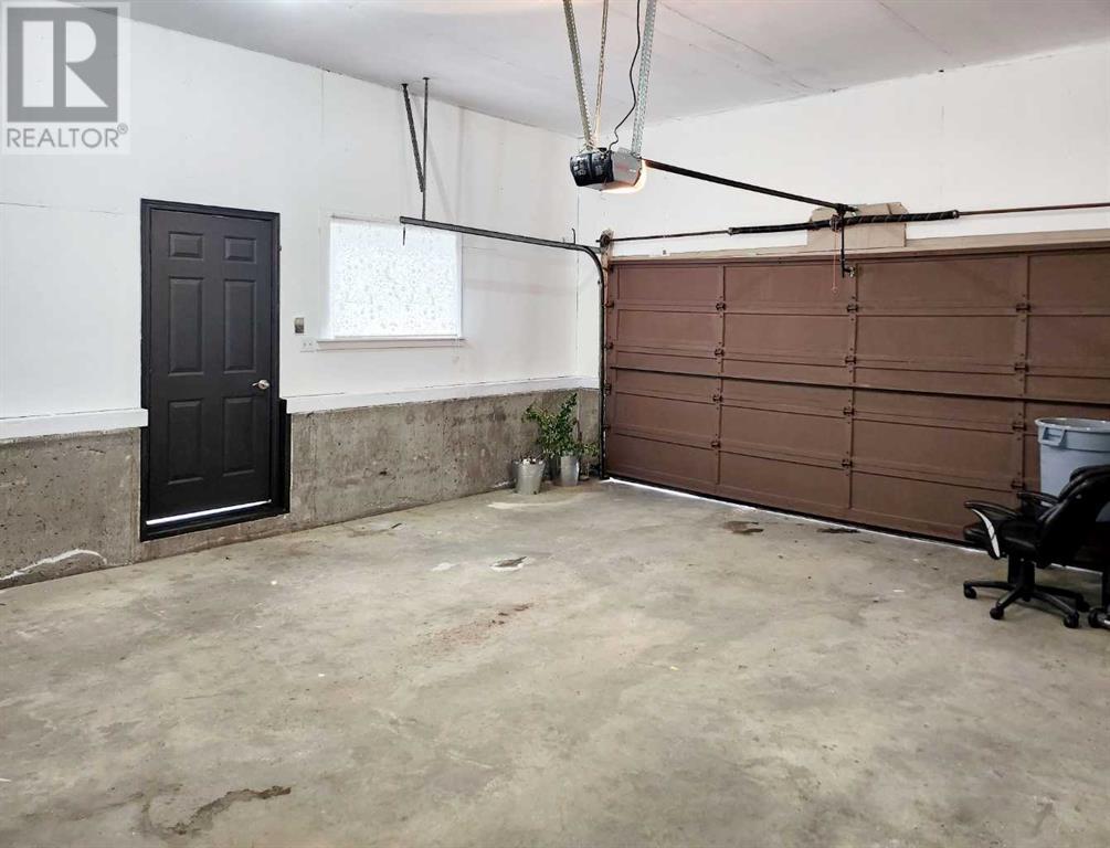 Single Family House for Sale in  Woodmont Way SW Woodbine Calgary 